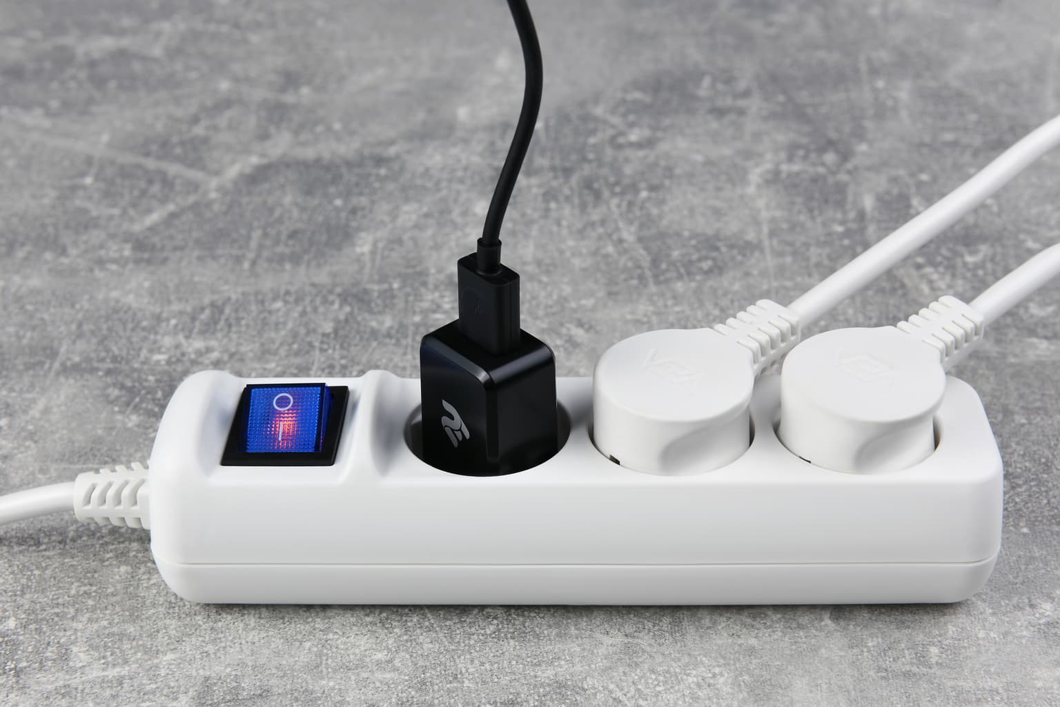 2E Power strip 1.5m, 3xTypeF, 16A, white - 4