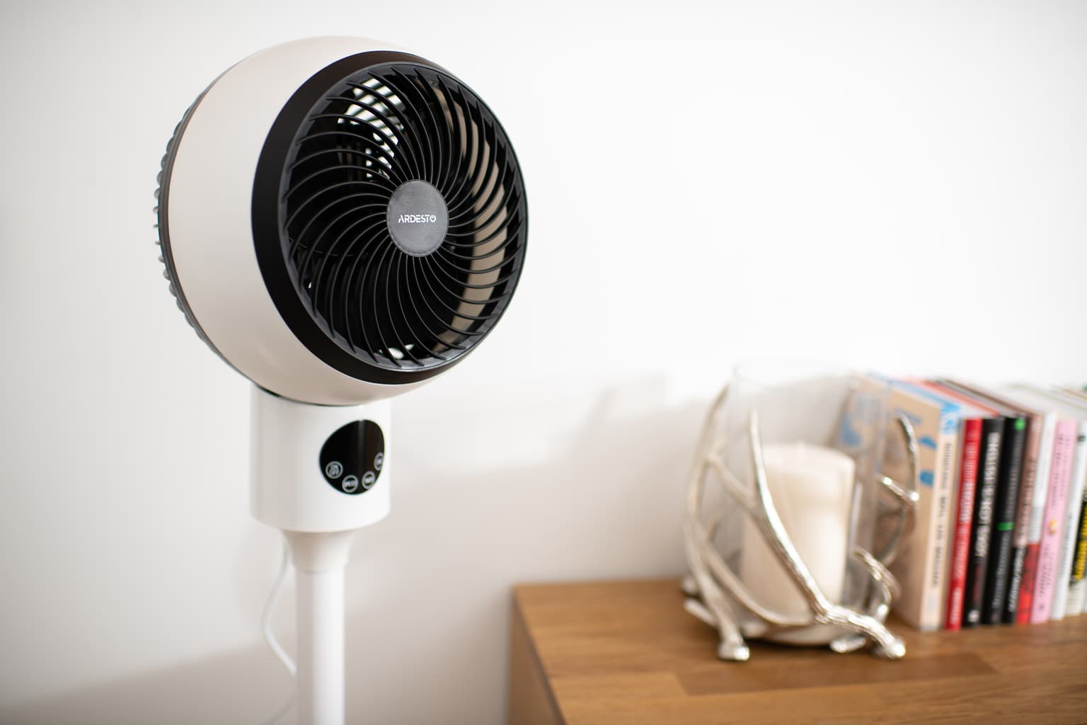 Ardesto Floor fan FNT-C880 50W, remote control, display, black and white - 3