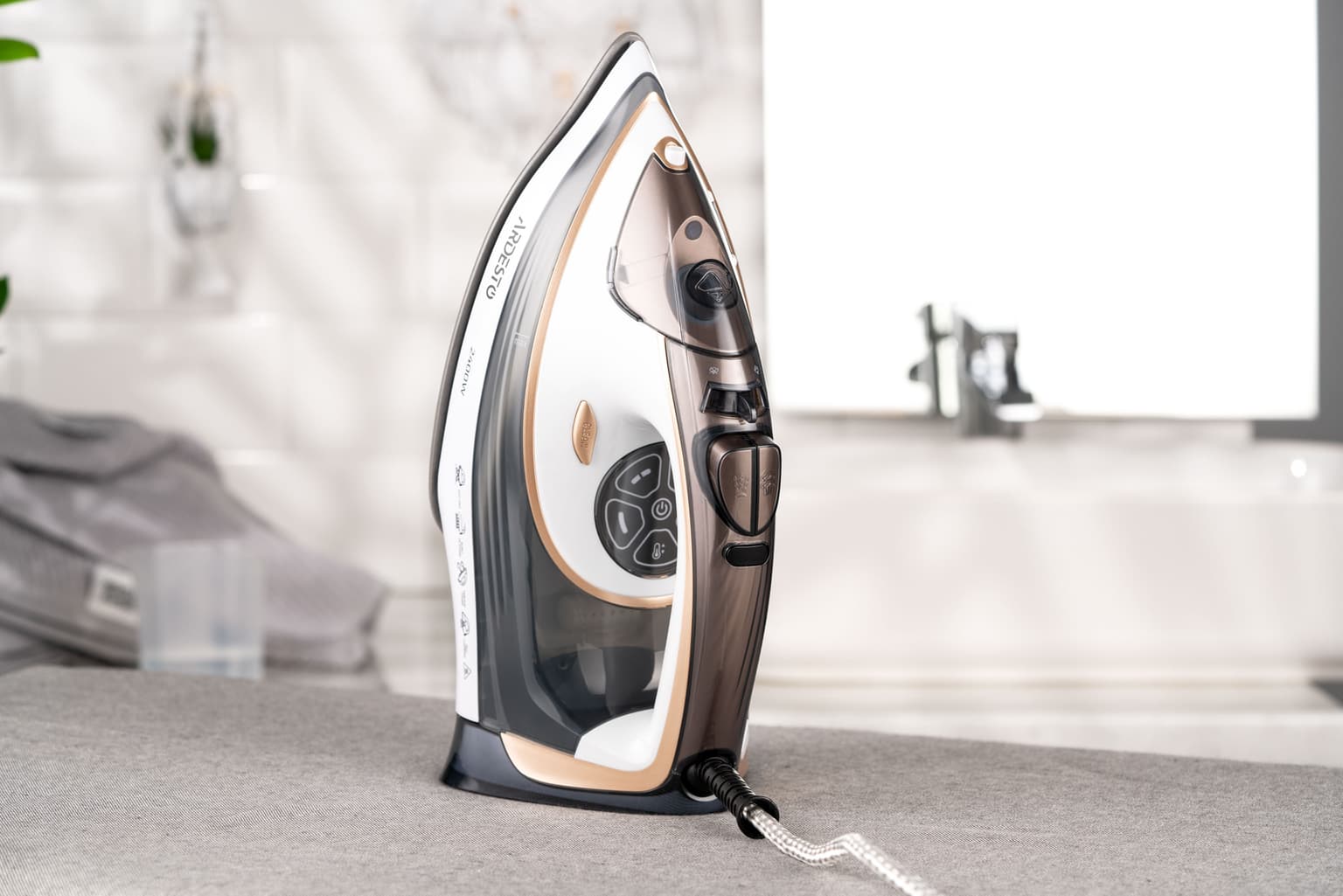 Ardesto iron IR-B2245-E, 2400W, 400ml, steam boost, electric management, ceramic soleplate, white-grey - 2