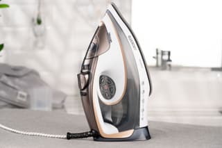 Ardesto iron IR-B2245-E, 2400W, 400ml, steam boost, electric management, ceramic soleplate, white-grey - 4