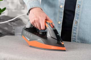 Ardesto Iron IR-C2233-GR, 2200W, 340ml, steam boost, ceramic soleplate, black-orange - 4