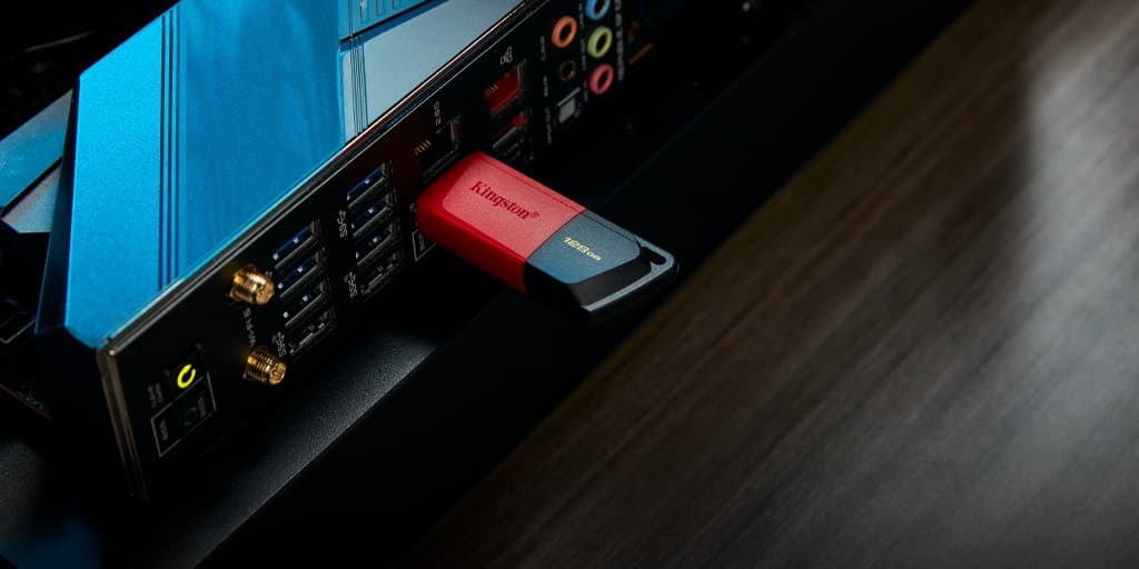 Kingston 128GB USB 3.2 Type-A Gen1 DT Exodia M